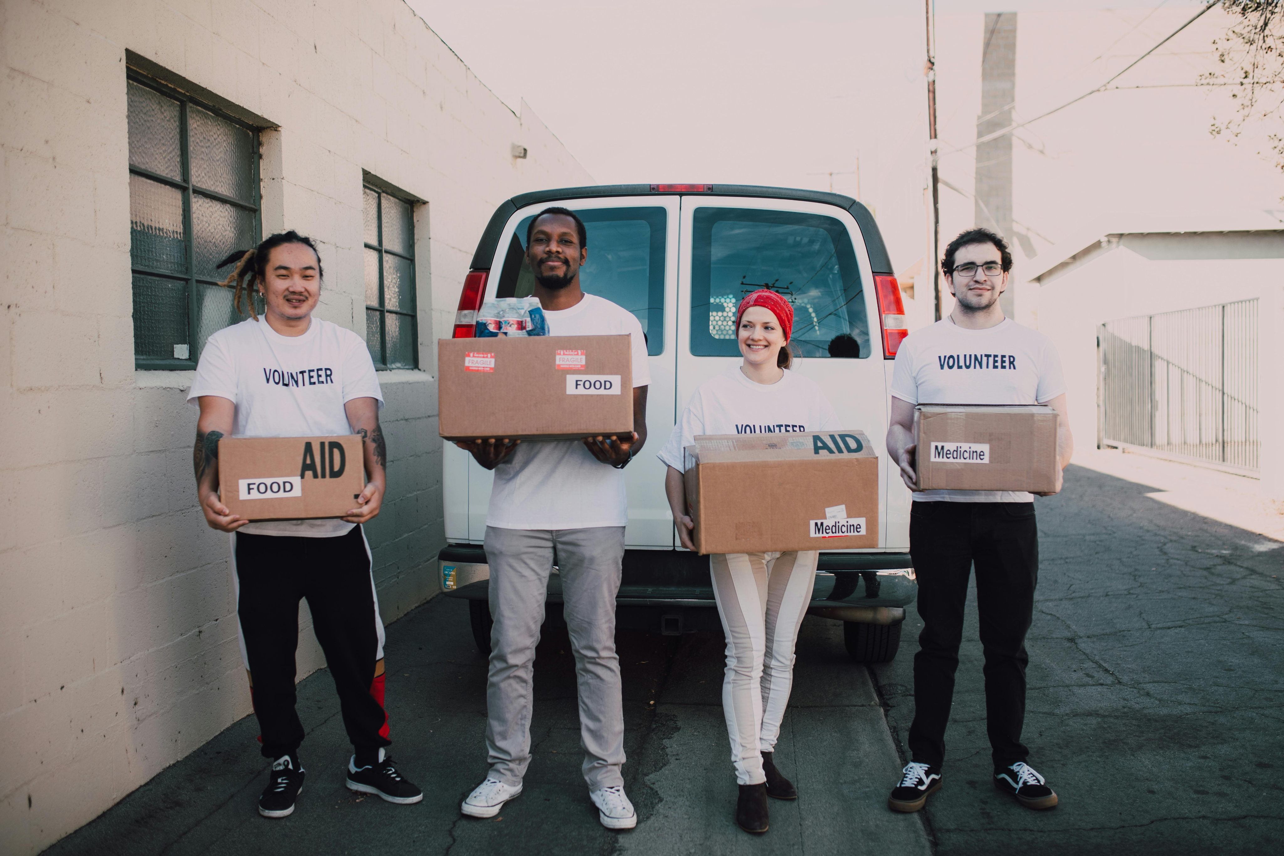 Volunteers delivering aid